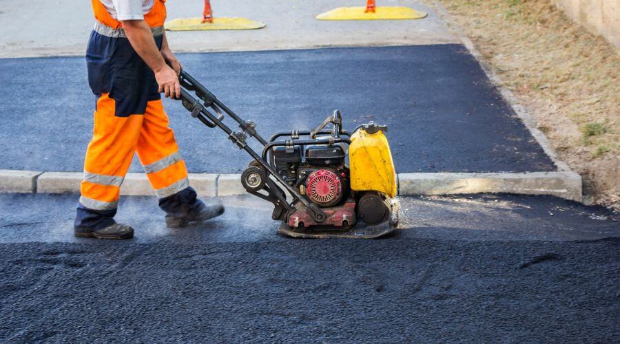Professional gutter cleaning in Stryker, MT